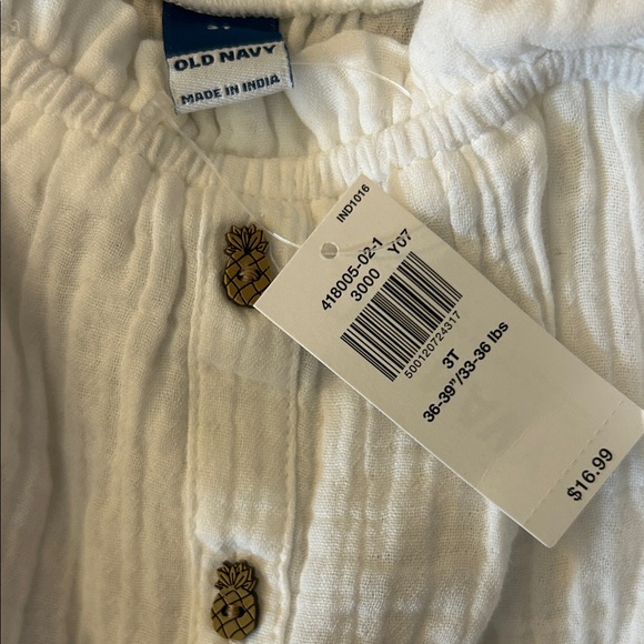 NWT Old Navy girls 100% Cotton White 3T Shorts set with Button Detail - Picture 3 of 4